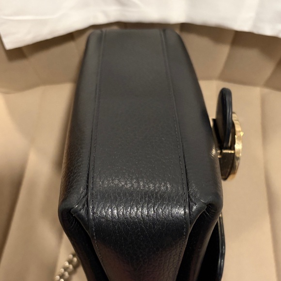 Gucci Crossbody Black Dollar Leather Interlocking GG Chain Bag - Picture 10 of 17